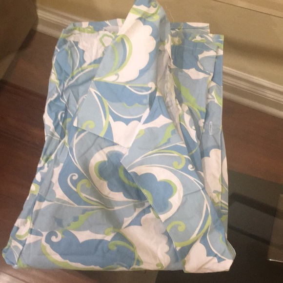 🎁❤️ Brand new Robe. - Picture 1 of 4